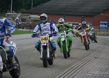 Fietsen met de Motorclub mac holterbroek 