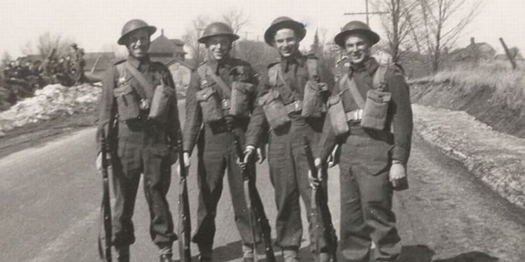 Canadese veteranen in Holten gemeente 
