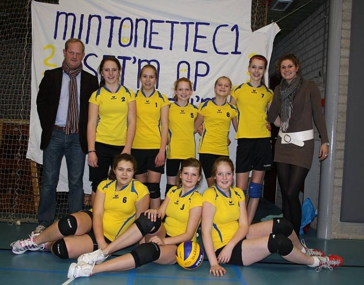 Volleybalmeiden Mintonette C1 kampioen nijkamp mintonette 