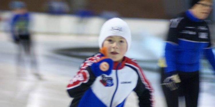 Gijs van Bruggen (10 jaar) schaatst 50 km 