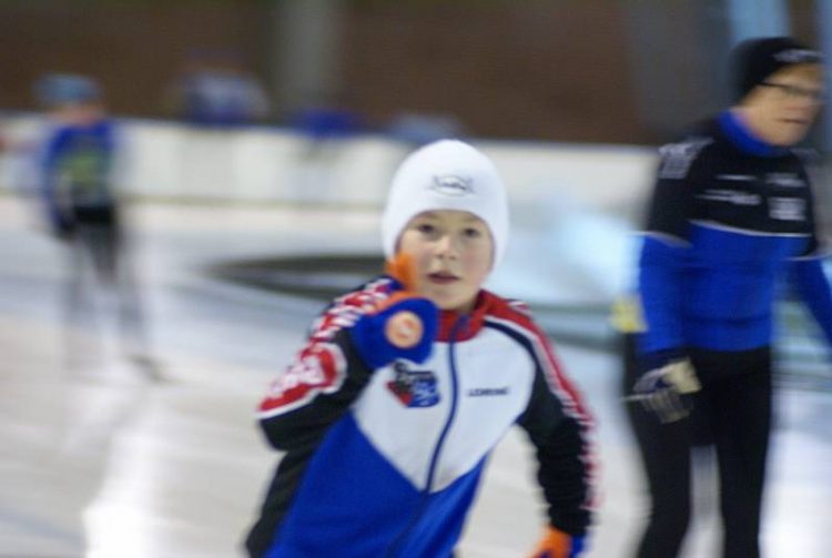 Gijs van Bruggen (10 jaar) schaatst 50 km 