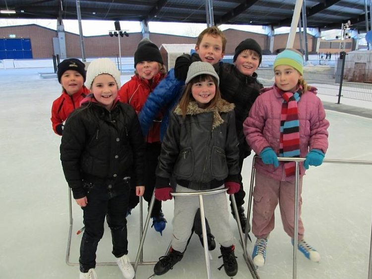 obs de Haarschool op de schaatsen haarschool 