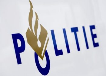 Politie zoekt automobilist die doorreed na aanrijding politie dijkerhoek aanrijding 