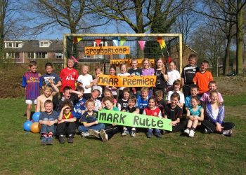 HoltensNieuws.nl Tips & tricks Schoolvoetbal Tips & tricks Schoolvoetbal voetbal blauwwit
