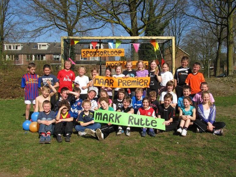 Mark Rutte nodigt Haarschool Holten uit haarschool 