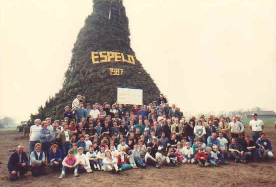 HoltensNieuws.nl Reünie paasvuurbouwers Espelo Reünie paasvuurbouwers Espelo paasvuur Jubileum espelo