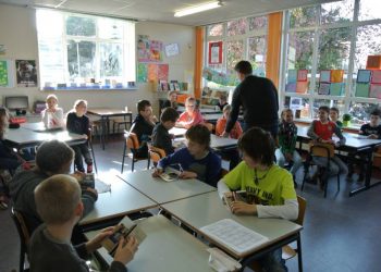 Vrede geef je door gemeente espelo dijkerhoek canadese begraafplaats 