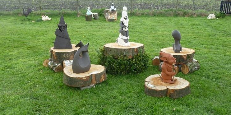 HoltensNieuws.nl Expositie “Klei uit de kast”voor herhaling vatbaar Expositie “Klei uit de kast”voor herhaling vatbaar