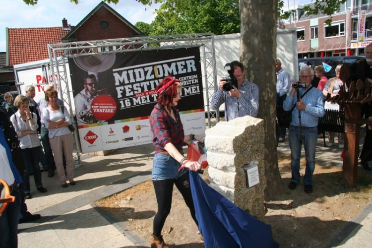 Jaarpaal 2011 voor het Wereldtijdpad smidsbelt kulturhus 