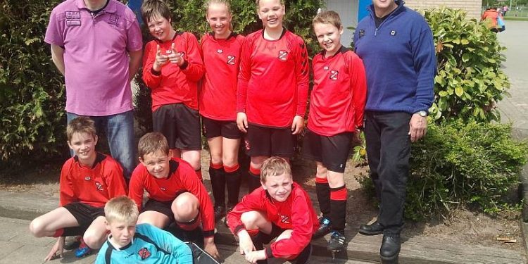 HoltensNieuws.nl Holten E4 wint 1e prijs Holten E4 wint 1e prijs