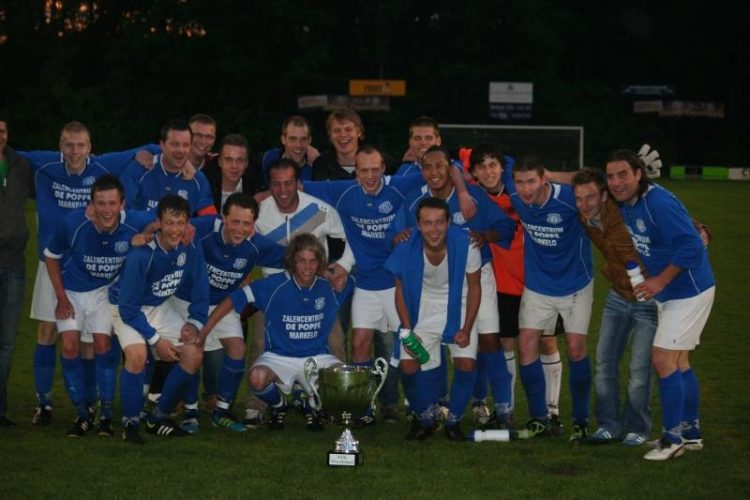 Blauwwit'66 wint Keunecup vvholten blauwwit 