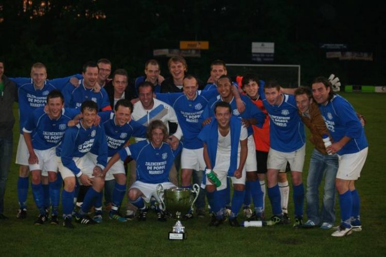 Blauwwit'66 wint Keunecup vvholten blauwwit 