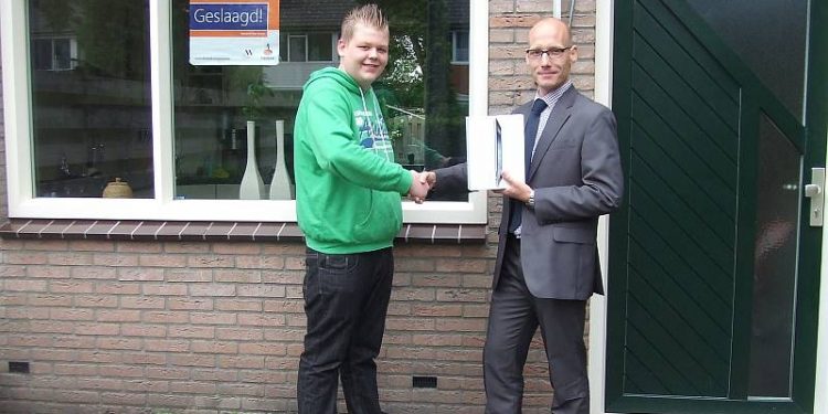 HoltensNieuws.nl Eindexamenklassenactie ‘Hier is dat feestje’ geslaagd Eindexamenklassenactie ‘Hier is dat feestje’ geslaagd waerdenborch de waerdenborch