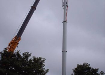 Nieuwe mast geplaatst 