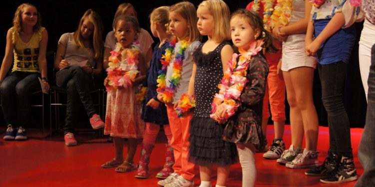 Playbackshow sluit schooljaar Holterenk af kulturhus holterenkschool 