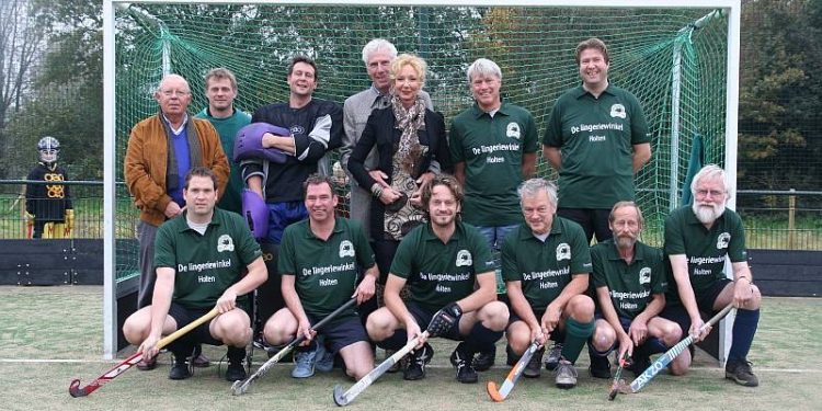 HoltensNieuws.nl Lingeriewinkel shirtsponsor HCH Veteranen Lingeriewinkel shirtsponsor HCH Veteranen