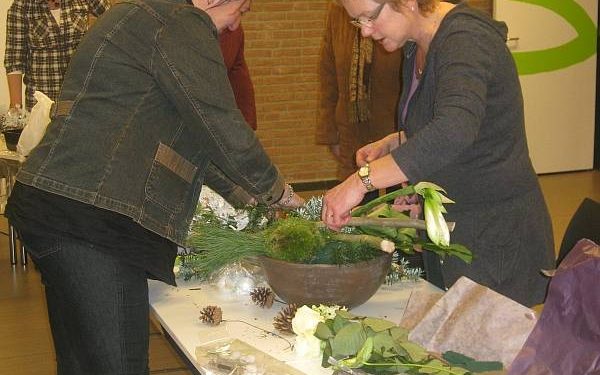 Kerstworkshops Bloemschikken in Kulturhus smidsbelt nijkamp kulturhus 