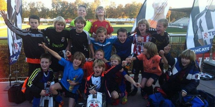 HoltensNieuws.nl Blauw Wit bij Heracles Clinic on Tour Blauw Wit bij Heracles Clinic on Tour voetbal blauwwit