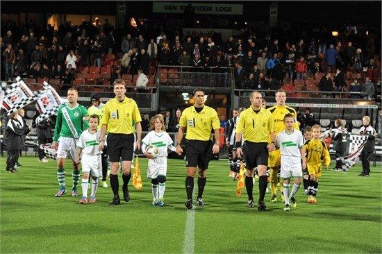 HoltensNieuws.nl Thom Huzen is pupil van de week bij Heracles Almelo! Thom Huzen is pupil van de week bij Heracles Almelo! blauwwit