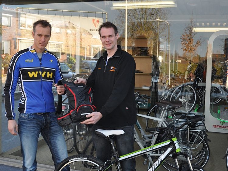Rugtassen voor jeugd Wielervereniging Holten wielervereniging 
