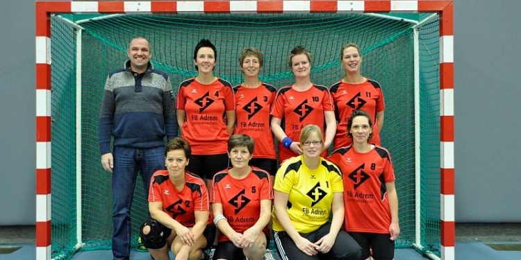 FB Adrem pensioenadvies nieuwe sponsor dames recreanten HV Holten hv holten 