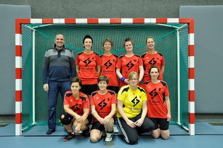 FB Adrem pensioenadvies nieuwe sponsor dames recreanten HV Holten hv holten 