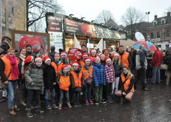 HoltensNieuws.nl Openbare scholen brengen ruim 1.000,00 euro naar Serious Request Openbare scholen brengen ruim 1.000,00 euro naar Serious Request haarschool dijkerhoek