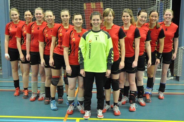 Koploper CVO te sterk voor dames 1 HV Holten hv holten 