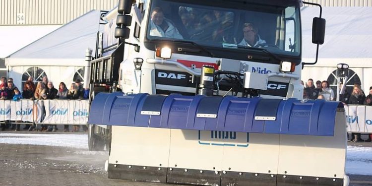 Sneeuw tijdens familiedag bij gladheidbestrijder Nido 