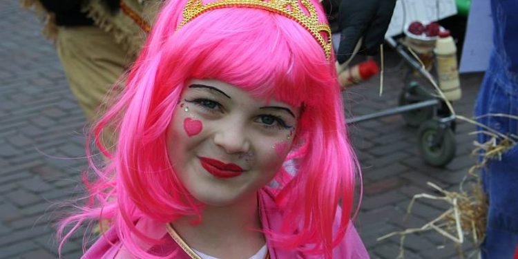 HoltensNieuws.nl Alle kinderen mogen meedoen aan de Holtense carnavalsoptocht? Alle kinderen mogen meedoen aan de Holtense carnavalsoptocht? fienpreuvers carnaval
