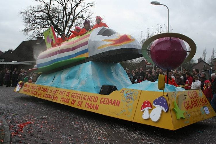 Grootse Keunedarpse Carnavalsoptocht fienpreuvers espelo carnaval 