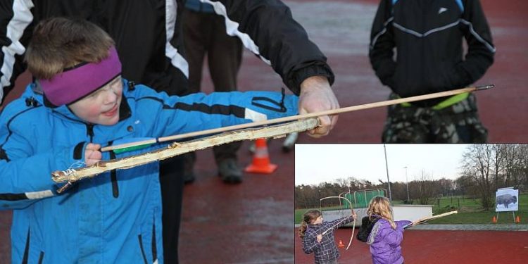 Familiecross AV Holten in winterse  indianensfeer sallandse heuvelrug atletiekvereniging 
