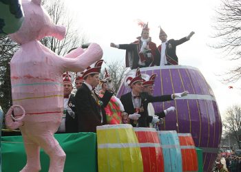 Alle kinderen mogen meedoen aan de Holtense carnavalsoptocht? fienpreuvers carnaval 