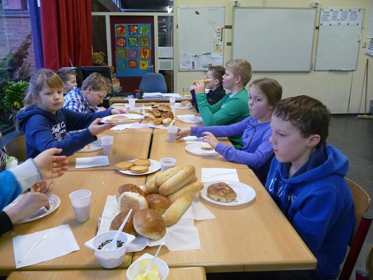Ontbijt voor groep 8 Haarschool haarschool 