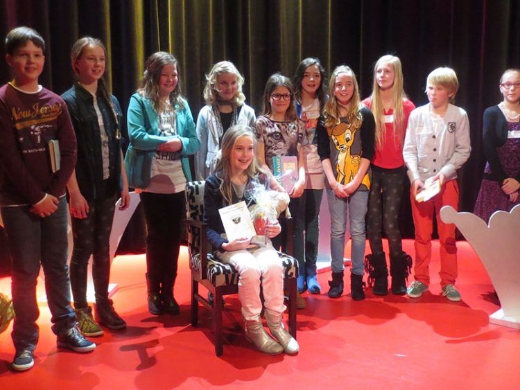 Merle Schulenburg voorleeskampioen 2013 kulturhus 