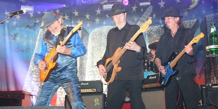 Normaal op 13 april weer in Splo fienpreuvers espelo carnaval 