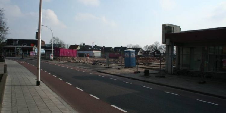 HoltensNieuws.nl Afbraak centrum vordert gestaag Afbraak centrum vordert gestaag