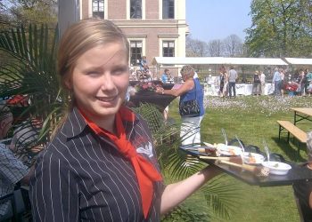 HoltensNieuws.nl Bart Meijer ambassadeur NOC*NSF bezoekt Koningsspelen Bart Meijer ambassadeur NOC*NSF bezoekt Koningsspelen gemeente brandweer