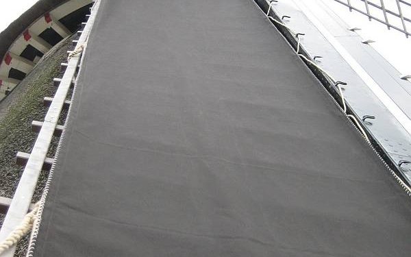 HoltensNieuws.nl Korenmolen De Hegeman heeft nieuwe zeilen op de wieken Korenmolen De Hegeman heeft nieuwe zeilen op de wieken dijkerhoek