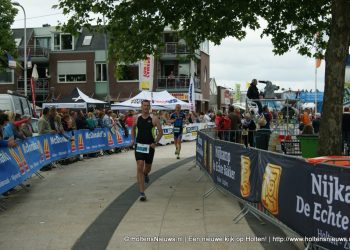 Elite mannen en vrouwen 37ste Triathlon Holten triathlon 