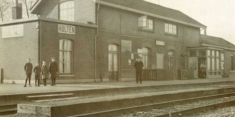 HoltensNieuws.nl Expositie ‘125 jaar spoorlijn’ bij Oudheidkamer Hoolt’n Expositie ‘125 jaar spoorlijn’ bij Oudheidkamer Hoolt’n oudheidkamer