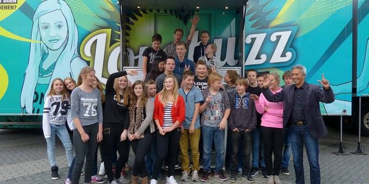 HoltensNieuws.nl LoveBuzz bij De Waerdenborch LoveBuzz bij De Waerdenborch waerdenborch de waerdenborch