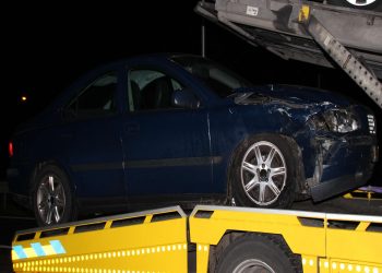 Politie zoekt automobilist die doorreed na aanrijding politie dijkerhoek aanrijding 