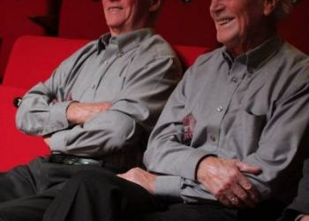 Theatershow drumband H.M.V. enorm succes kulturhus hmv 
