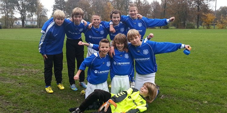 Blauw Wit '66 E1 heeft kans op kampioenschap blauwwit 