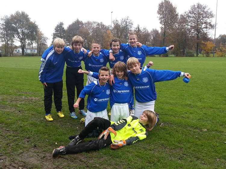 Blauw Wit '66 E1 heeft kans op kampioenschap blauwwit 