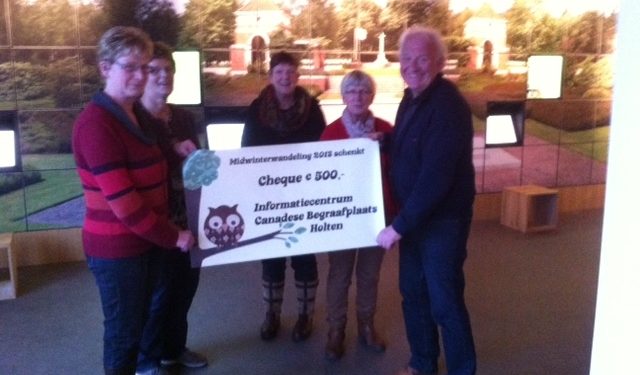 Midwinterwandeling schenkt €500 canadese begraafplaats 