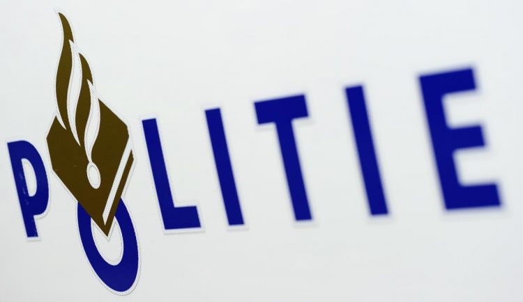 Holtenaar mishandeld en beroofd na stappen politie 