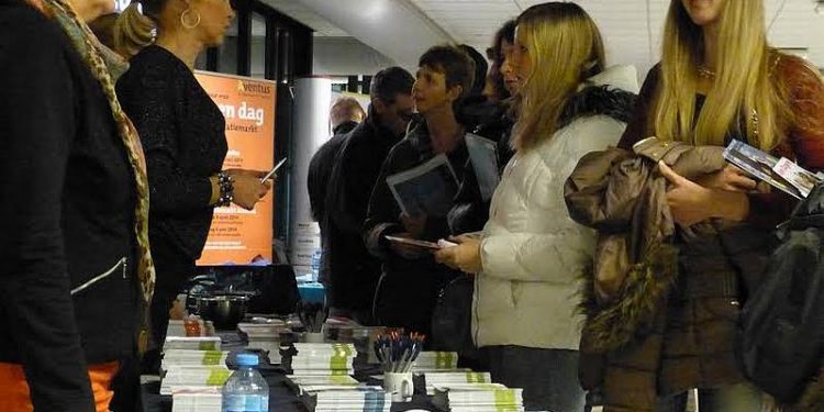 Mbo-informatiemarkt trekt 600 leerlingen waerdenborch de waerdenborch 