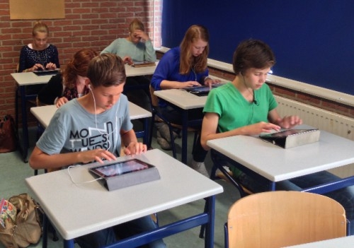Eerste schoolexamens op iPad in Holten waerdenborch de waerdenborch 